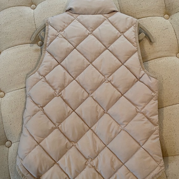 Jcrew women’s quilted beige/cream vest - Picture 8 of 8
